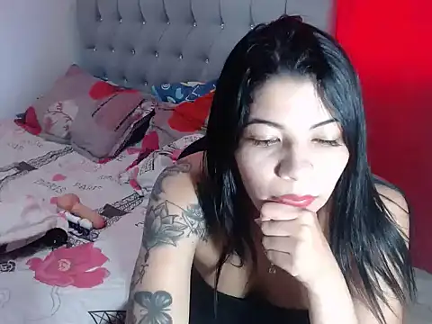 Snapshot of Georgina_Copper chatting on 01.07.25 Georgina Copper online show from 01.07.25