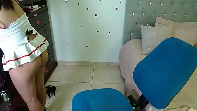 Snapshot of Georgina_Copper chatting on 03.18.25 Georgina Copper online show from 03.18.25