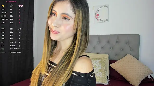 Nicol Swift  online show from 11.14.25