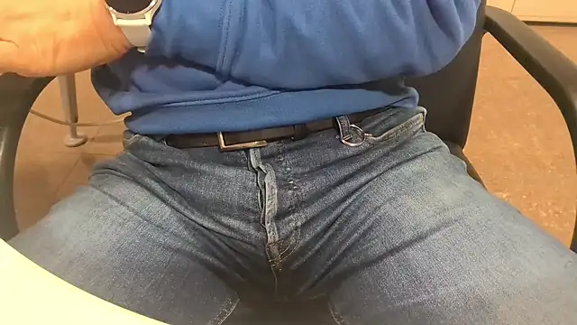 alessandroman2114 online show from 11.04.25