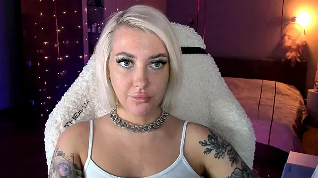 tykioty Miley online show from 02.28.25