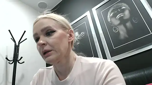 AnnaStellariX online show from 05.25.26