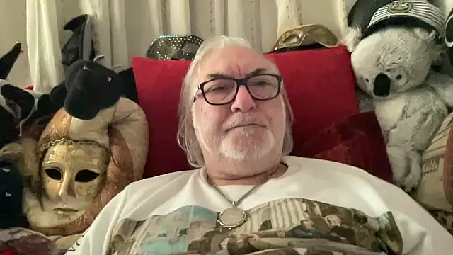 Snapshot of EroticVenetian chatting on 02.02.26 EroticVenetian online show from 02.02.26