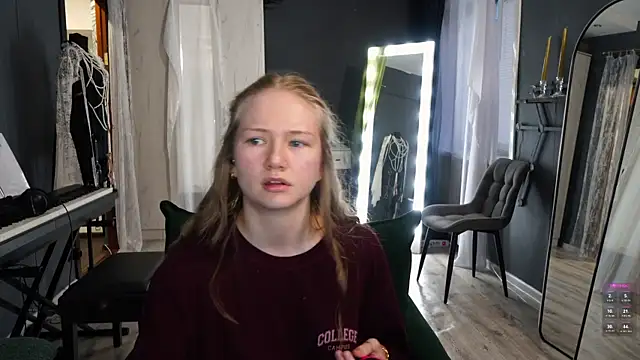 Alexandra Demore online show from 07.25.26