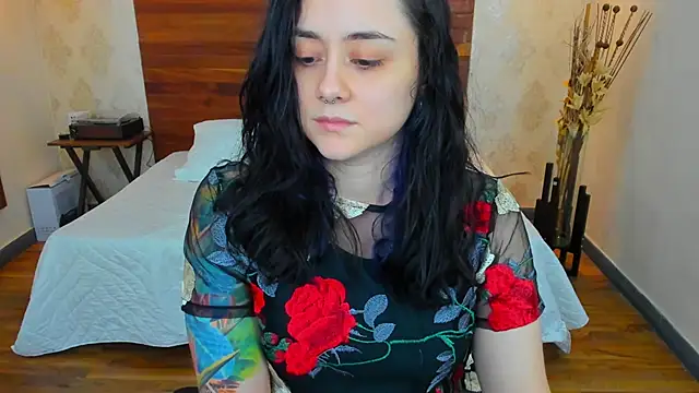 Snapshot of KatherineBond chatting on 01.15.25 KatherineBond online show from 01.15.25