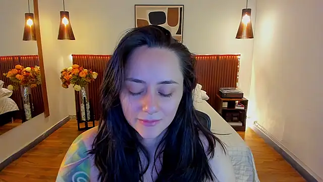 Snapshot of KatherineBond chatting on 06.16.26 KatherineBond online show from 06.16.26
