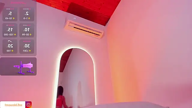 Sofi Blossom online show from 11.06.25