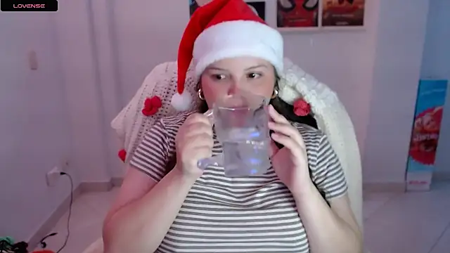 Snapshot of Gabiwaifu chatting on 12.26.24 Gabiwaifu online show from 12.26.24