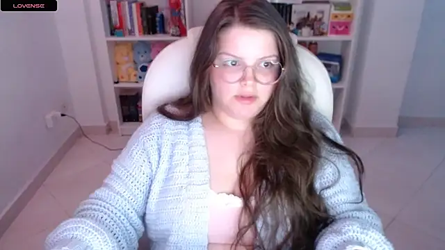 Snapshot of Gabiwaifu chatting on 02.09.25 Gabiwaifu online show from 02.09.25