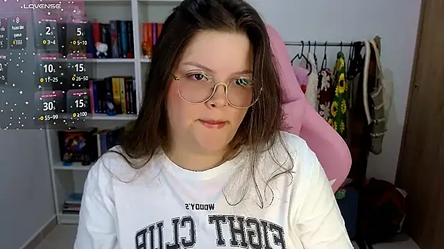 Snapshot of Gabiwaifu chatting on 09.28.25 Gabiwaifu online show from 09.28.25