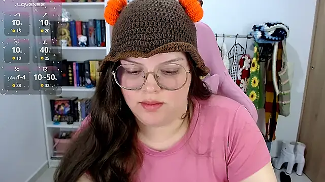 Snapshot of Gabiwaifu chatting on 10.03.25 Gabiwaifu online show from 10.03.25