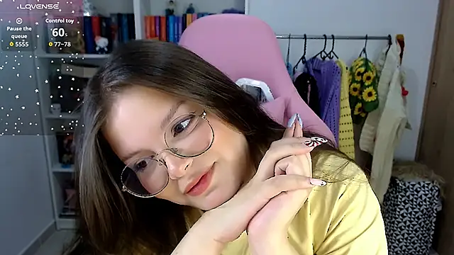 Snapshot of Gabiwaifu chatting on 11.11.25 Gabiwaifu online show from 11.11.25