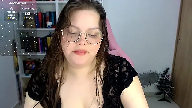 Snapshot of Gabiwaifu chatting on 12.04.25 Gabiwaifu online show from 12.04.25