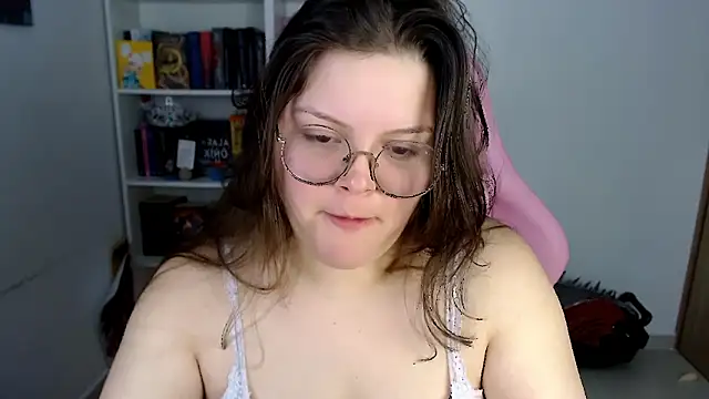 Snapshot of Gabiwaifu chatting on 02.13.26 Gabiwaifu online show from 02.13.26