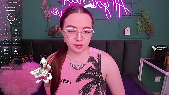 Snapshot of Emma_adorablle chatting on 12.23.24 Emma adorablle online show from 12.23.24