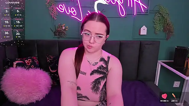 Snapshot of Emma_adorablle chatting on 12.23.24 Emma adorablle online show from 12.23.24