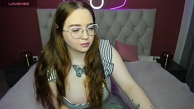 Snapshot of Emma_adorablle chatting on 03.20.25 Emma adorablle online show from 03.20.25