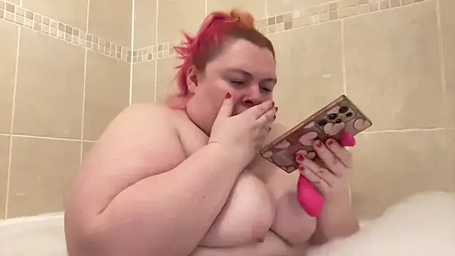 Snapshot of bbw_olive_peach chatting on 02.20.25 bbw olive peach online show from 02.20.25