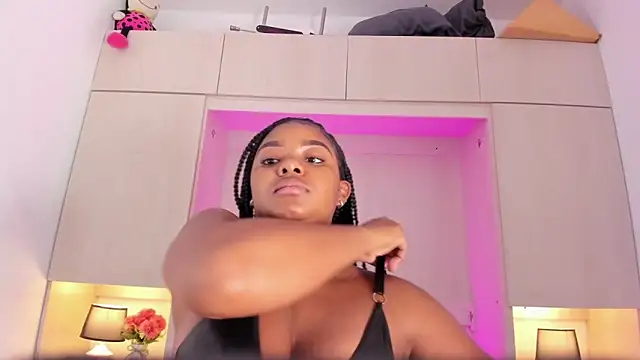 tamaraa smiith online show from 02.20.25