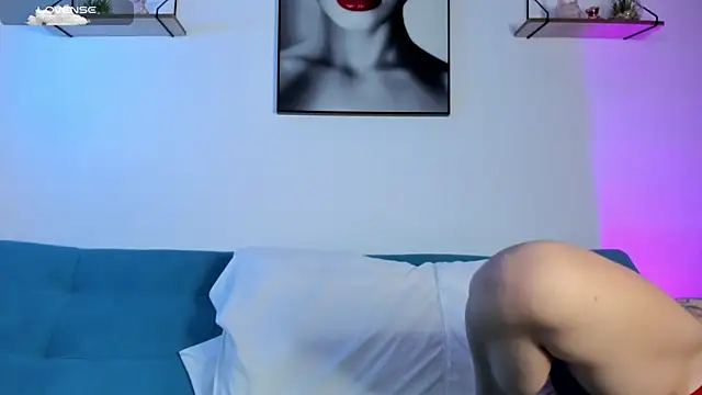 Manuela monroe online show from 02.04.25