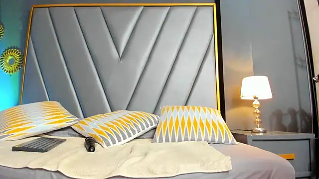 BrendaAdams  online show from 02.28.25