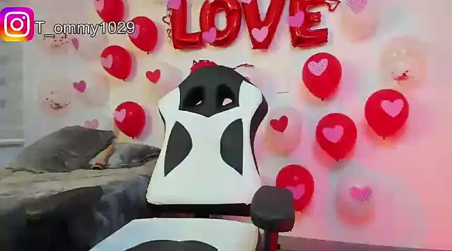 Snapshot of Tommy_Jos chatting on 02.13.25 Tommy Jos online show from 02.13.25