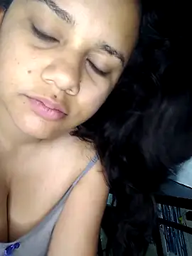  Miaaleon online show from 10.31.25