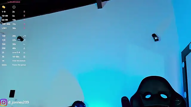 DilanJonnes  online show from 07.22.26