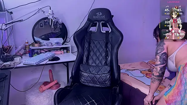 Snapshot of Sweet_konny11 chatting on 11.30.25 Sweet konny11 online show from 11.30.25