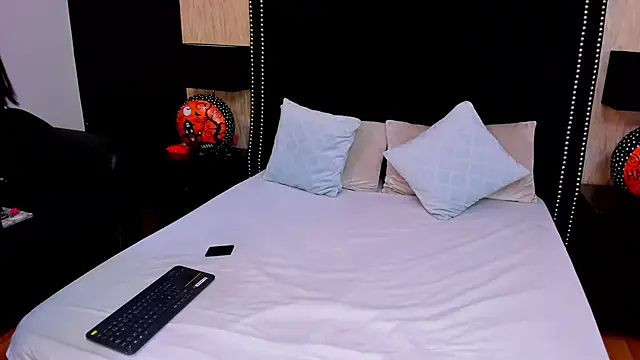 AshleeyPrincess online show from 10.29.25