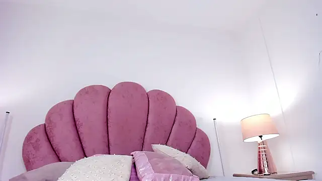 Paytonferrara online show from 02.18.26