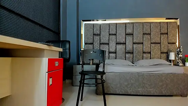 Matureyulyet online show from 11.04.25