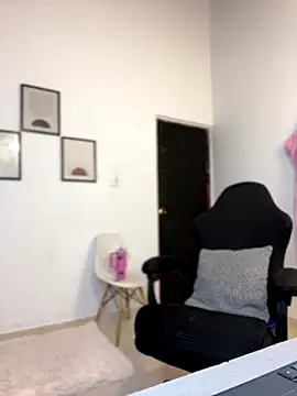 Miss-Abbii online show from 09.30.25