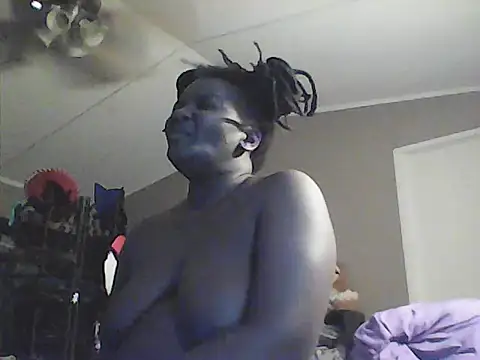 EbonyFetishQueen online show from 06.13.26