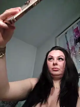 Snapshot of Britishbella chatting on 04.18.26 Britishbella online show from 04.18.26