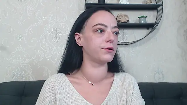 IzabelllNoir online show from 11.17.25