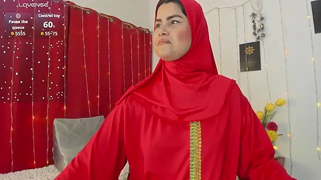 Snapshot of AishaAmin_ chatting on 05.06.26 AishaAmin online show from 05.06.26