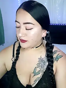 Snapshot of kirara_dirty chatting on 11.22.25 kirara dirty online show from 11.22.25