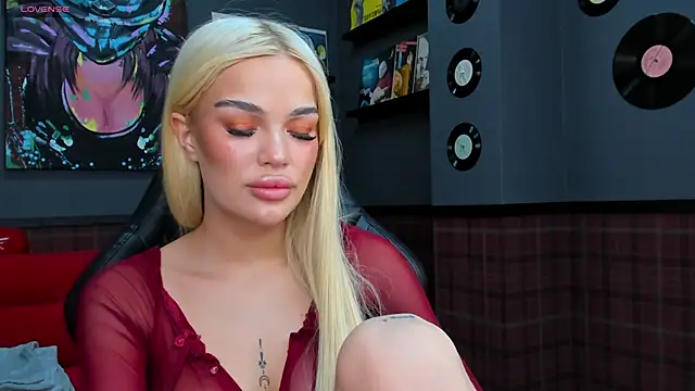 Angel Sapphire  online show from 03.12.25