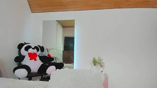 AtheneaRossi online show from 03.13.25