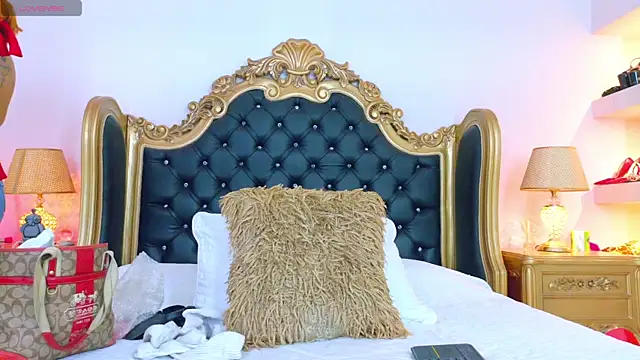 AdelinaVans online show from 07.08.26