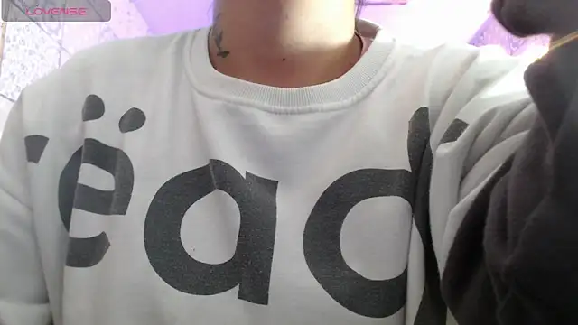 Snapshot of vitoria23_ chatting on 03.05.25 vitoria23 online show from 03.05.25