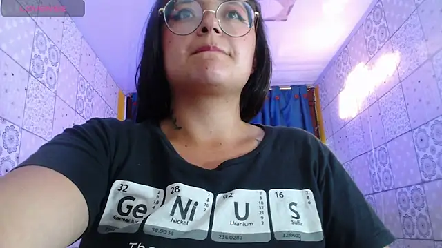 Snapshot of vitoria23_ chatting on 03.05.25 vitoria23 online show from 03.05.25