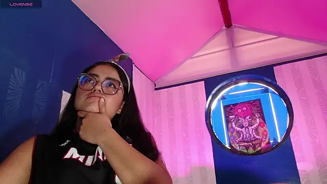 Snapshot of vitoria23_ chatting on 05.21.26 vitoria23 online show from 05.21.26