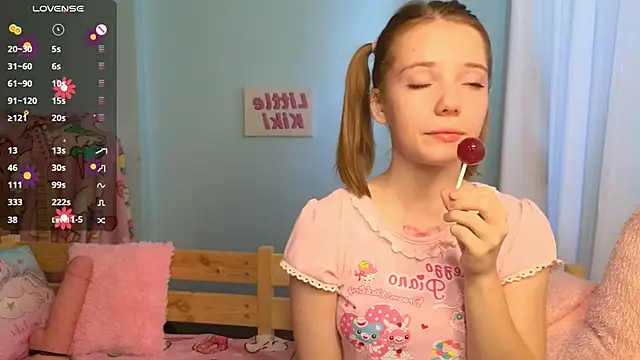 Snapshot of PrincessLittleKiki chatting on 10.02.25 PrincessLittleKiki online show from 10.02.25