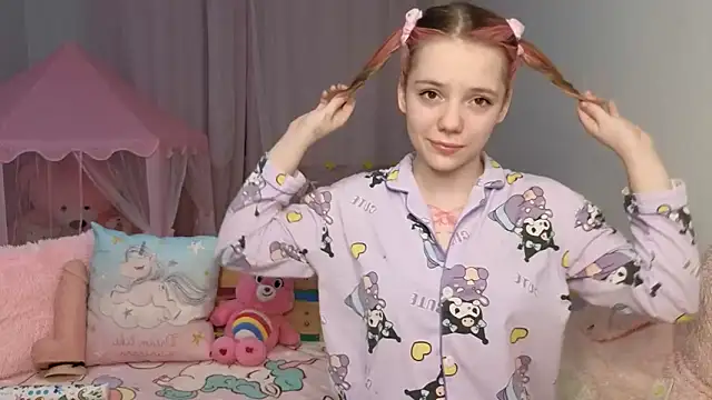 Snapshot of PrincessLittleKiki chatting on 04.25.26 PrincessLittleKiki online show from 04.25.26