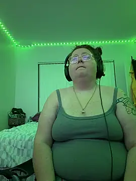 Snapshot of BBW2320 chatting on 06.30.26 BBW2320 online show from 06.30.26