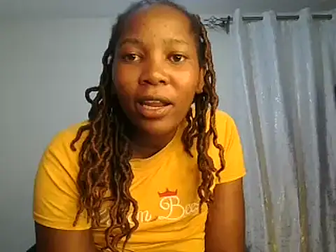 Petitiebooty online show from 03.03.25