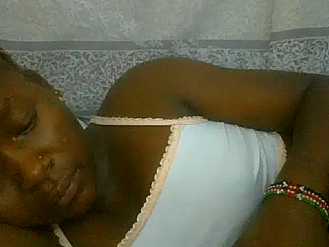 Snapshot of pretty_nanah chatting on 10.15.25 pretty nanah online show from 10.15.25