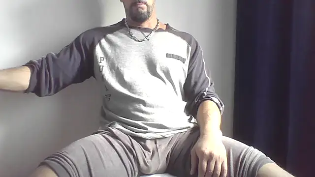Snapshot of fl3xxx1 chatting on 10.16.25 fl3xxx1 online show from 10.16.25